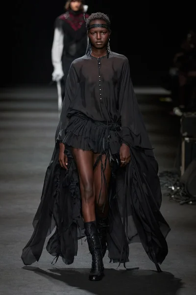 Look 38